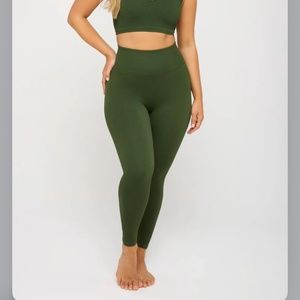 Spiritual gangster ribbed leggings